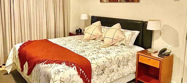 Gorgeous unit in the heart of the city - Best Rate