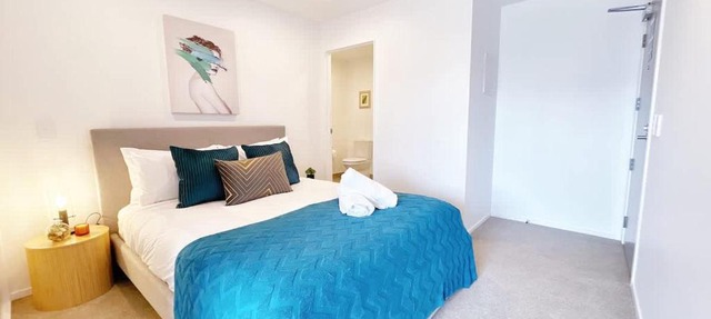 Graceful Parkside Scenery 1 Bed & 1 Study VS AC Pool & Gym