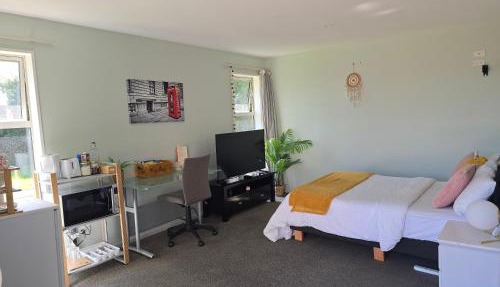 Great Price for Master Ensuite with Garden View