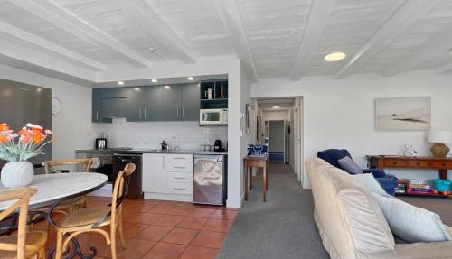 Groundfloor Waterfront 2Bed Harbour View Apartment