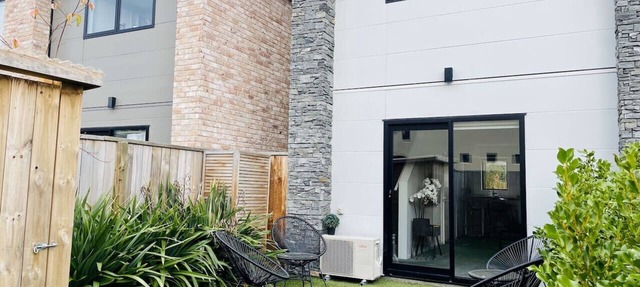 Hagley Townhouse 2 bed 1 bath