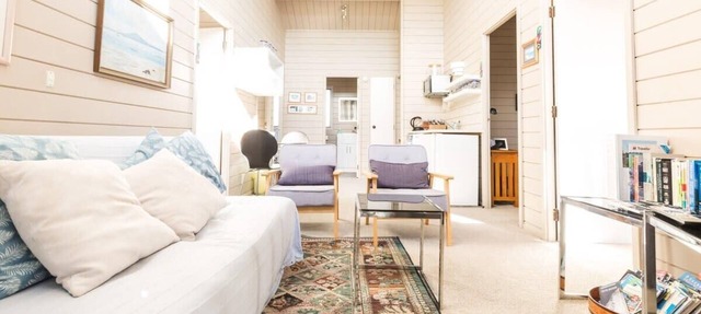 Harbour and Coastal 3 Bedroom Home with Path Views