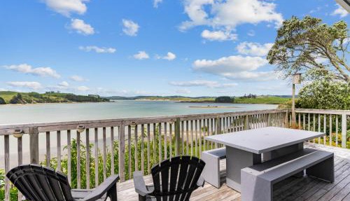 Harbour Escape - Paparoa Holiday Home