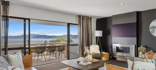 Harvey Heights Retreat - with lake views, spa, and space for parking boat