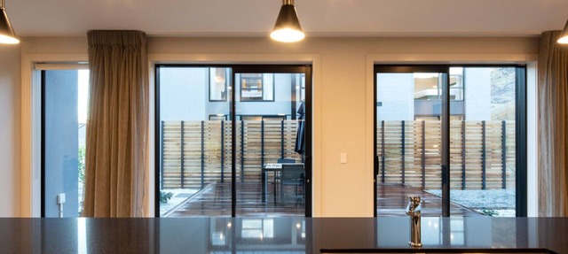 Hayes Chalet, Alpine Escape 5BR Stay