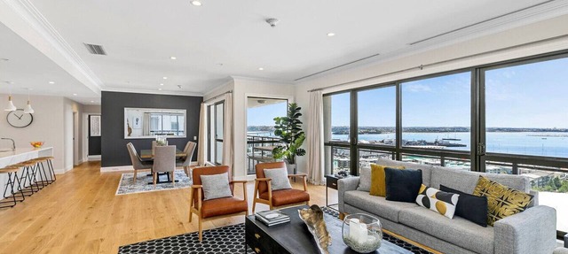 Heritage Penthouse with Rooftop Pool & Balcony