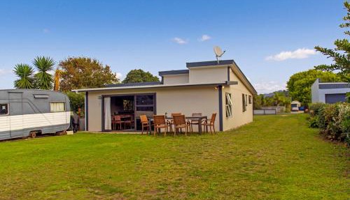 Hetherington Haven - Whangamata Holiday Home