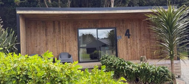 Highlander Farmstay - Cabins