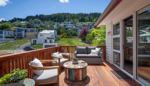 Hillside Villa 3- Walk To Town- AC- Free Parking