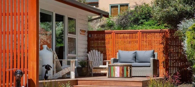 Hillside Villa 4 – Modern 2BR Walk to Town & A/C