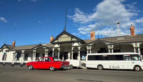 Historic Oamaru Railway Station Guesthouse