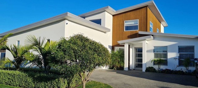 Holiday Retreat by the Beach