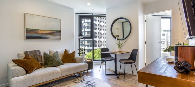 ⭐ Honeycomb by Homello ⭐ | Brand New Furnishings | Central Auckland Stay