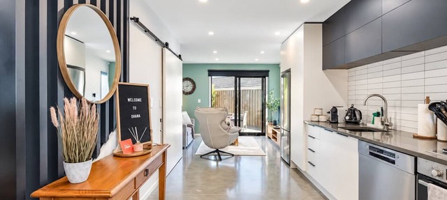 Hutt Central | Dreamcatcher Cottage 2BR