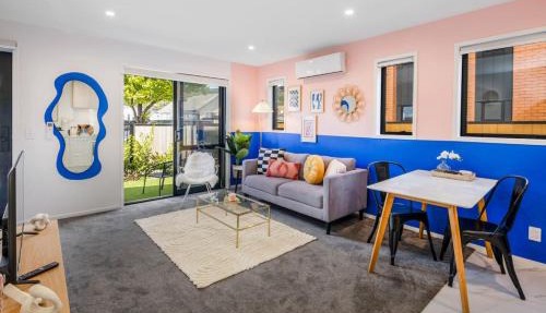 Hutt Hideaway on Milne