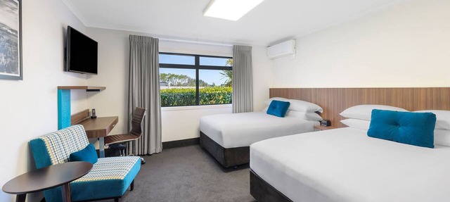 JetPark Hotel Hamilton Airport