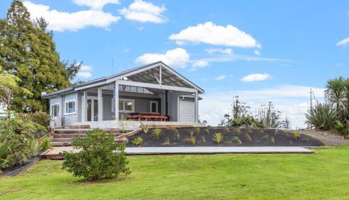 Karapiro Cottage