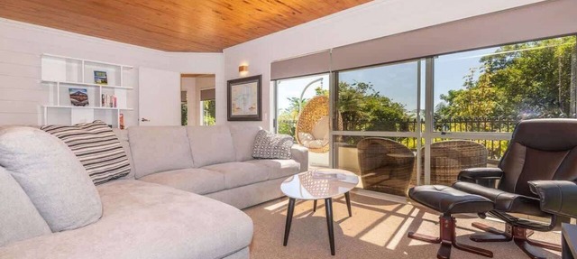 Kawaha Point Gem - Lake Views, Sleeps 8