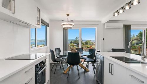 Kensington Gem-Family Getaway