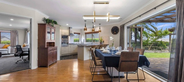 Kererū Corner - Near the Redwoods, Sleeps 8