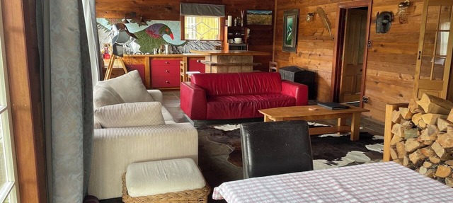 Kereru Lodge Kakahi, private and peaceful getaway