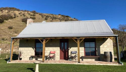 Kingfisher Cottage at McLeod Estate
