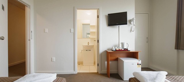 Kiwi International Hotel