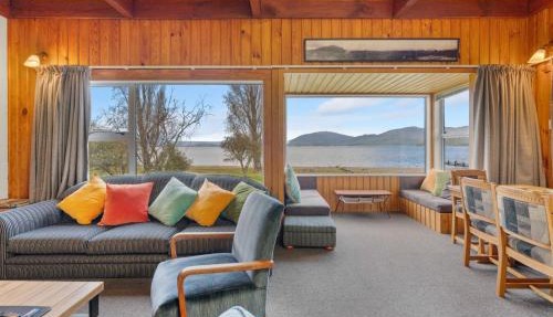Kramphouse - Kuratau Holiday Home