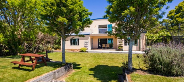 La Casa Al Mare - Golden Bay Beach House