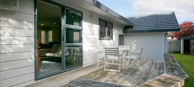 Laid Back on Lakewood - Taupo Holiday Home