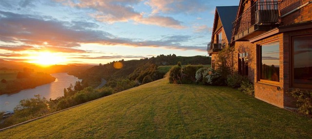 Lake Karapiro Lodge