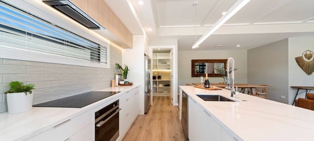 Lake Luxe Apartment