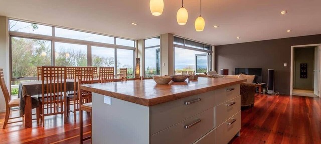 Lake View Inn - Lake Views & Pet-Friendly
