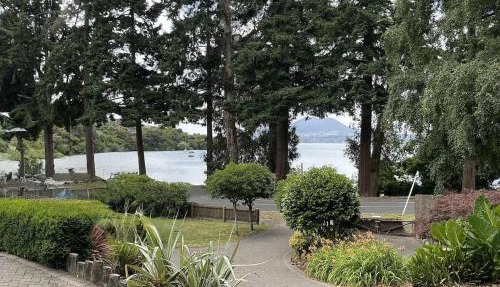 Lakefront on Acacia Bay