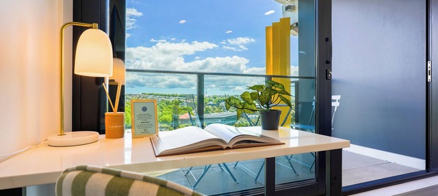 Light-Filled Studio with Lovely Ponsonby Views