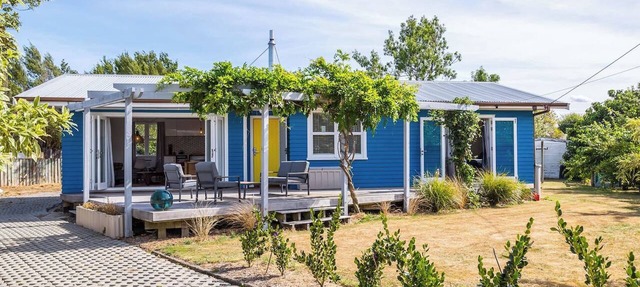 Little Blue Bach, Martinborough