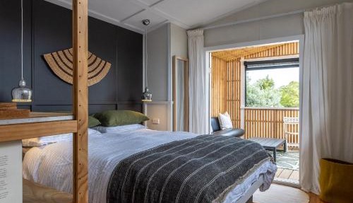 Little Oneroa Beach Studio