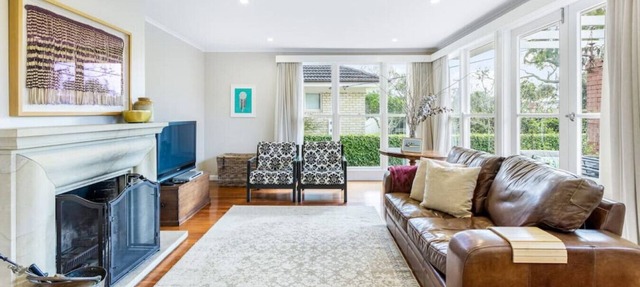 Luxe Devonport Home Mins To Beach | Spa & Netflix