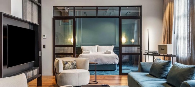 Luxe Executive Pad 2 Bed 2 Bath Suite