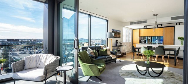 Luxurious Living In The Heart Of Wynyard Quarter