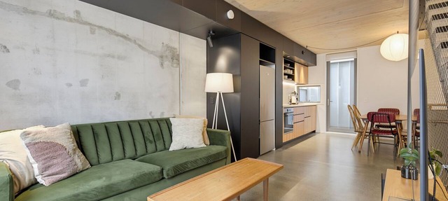 Luxury city-centre townhouse 3 bed | 3 bath | 4 bed