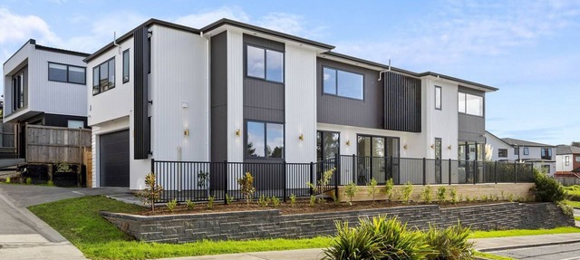 Luxury Corner New Home | Central AC | 4 Ensuites | Total 5.5 BH