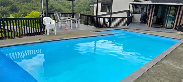 Luxury Hilltop Retreat Saltwater Pool, Spa & Sauna