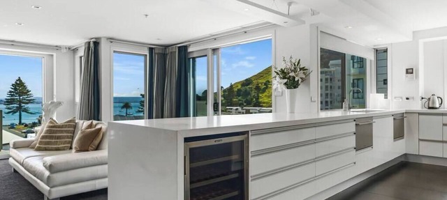 Luxury Mount Apartment With Views