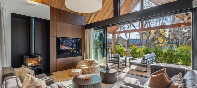 MacAndrew Luxury Lodge