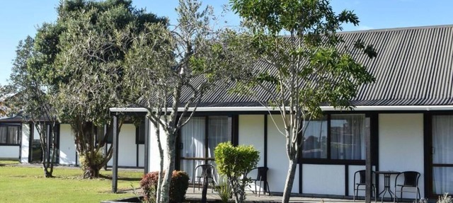 Magnolia Court Motel