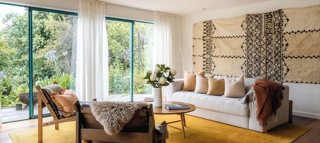 Miro Retreat - Sun-Soaked Palm Beach