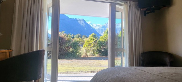 Misty Peaks Guesthouse