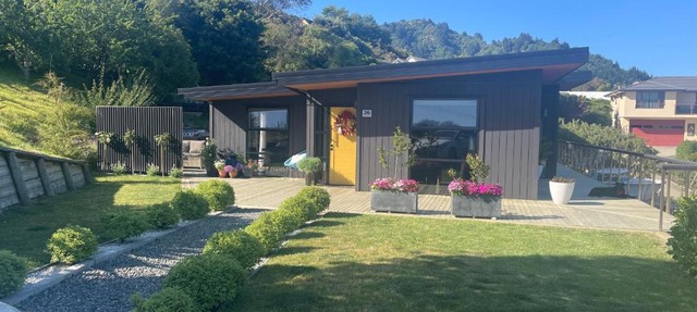 Moana BnB, Picton