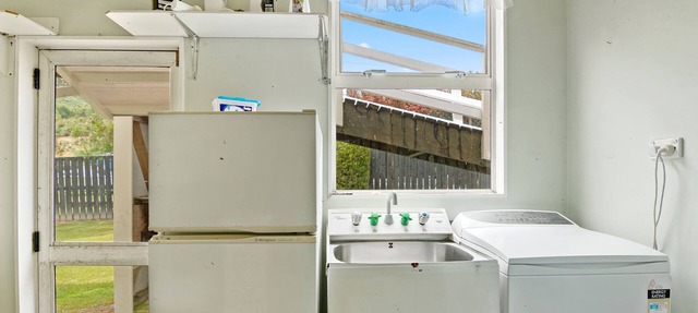 MOANA ESCAPE - WAIKAWA HOLIDAY HOME, family friendly in Picton